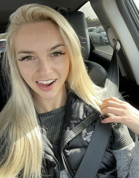 Mandy Marx ポルノスター トップ 画像