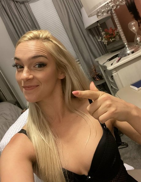 Mandy Marx ポルノスター セクシー 写真