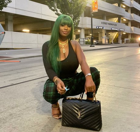 NonnieBaby xxx女優 画像