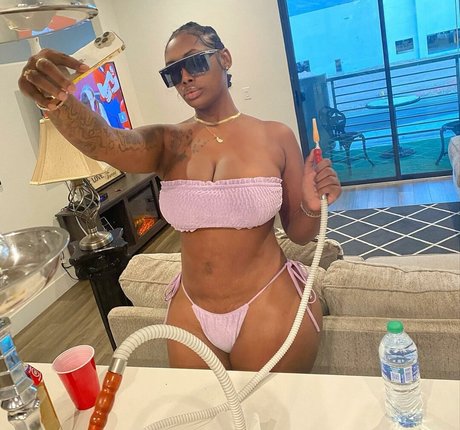 NonnieBaby HDポルノスター 写真