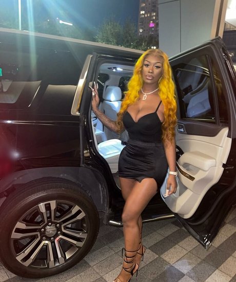 NonnieBaby ポルノスター セックス 画像