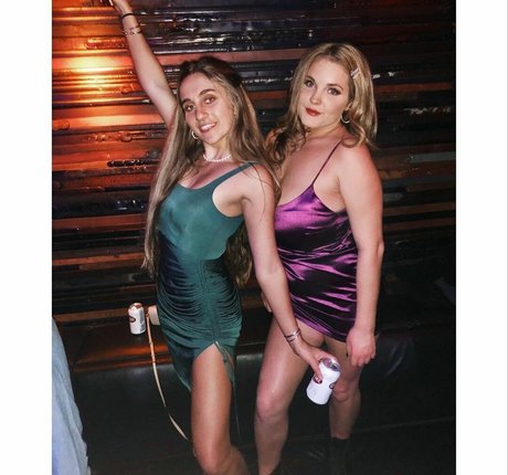 Emma Greenshields 美しいモデル ギャラリー