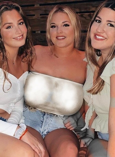 赤毛の痩せたオンリーファンズ 美しい ギャラリー