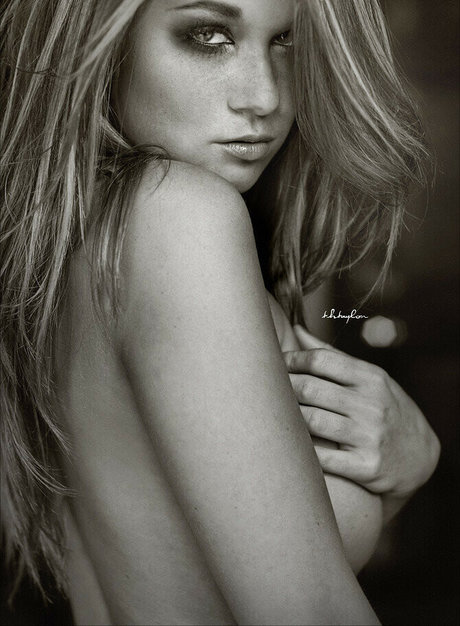 Leanna Decker 限定モデル 写真