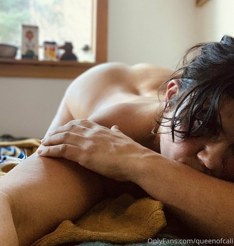 黒人女性のオンリーファンズ ヌード 写真