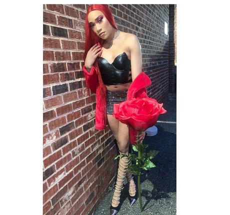 角質の女の子オンリーファンズ ポルノ 写真