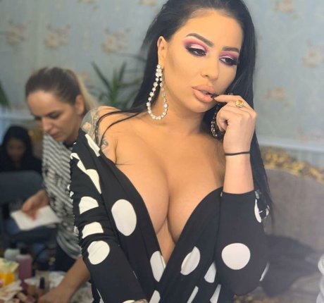 monicasuarez トップポルノスター 写真