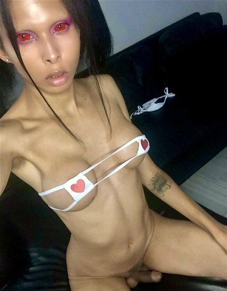 カーリーエボニーオンリーファンズ ポルノグラフィック 写真