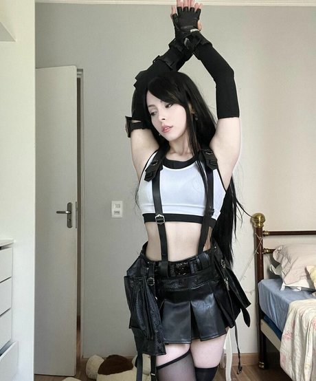 Caroline Favorino ヌードモデル ギャラリー