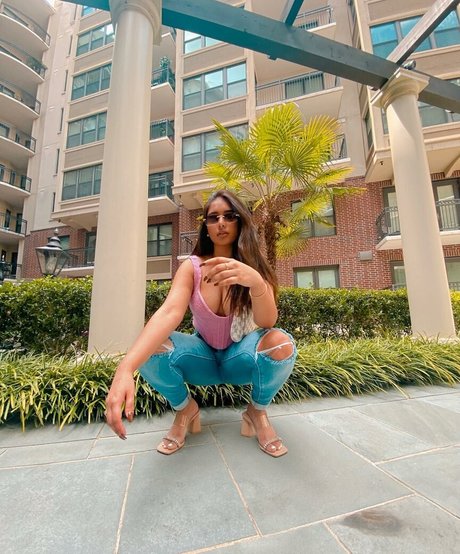 therealmeghnaa セクシーモデル 写真