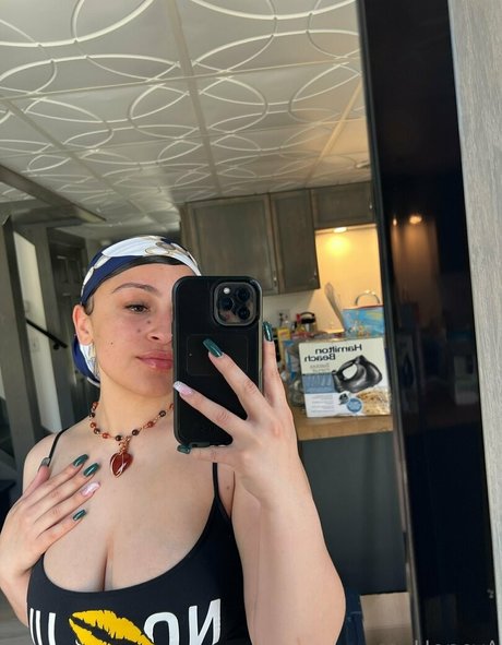 honeyababyy ヌード女優 写真