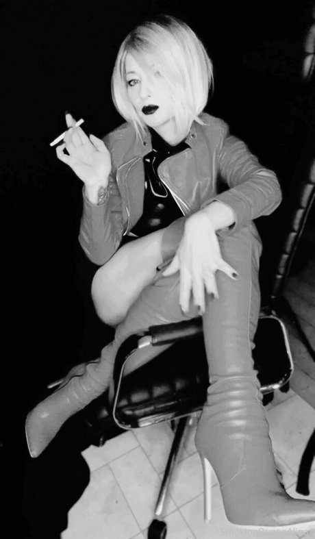 smokingqueenalina 素敵なモデル 画像