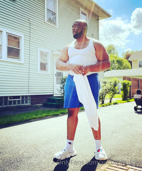 xo bigga free 裸のモデル アーカイブ