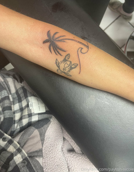 濃厚なヌードオンリーファンズ 無料ポルノ ギャラリー