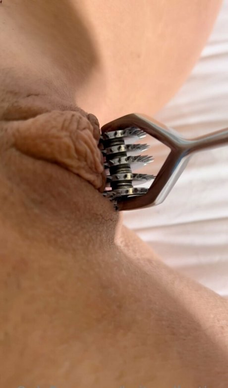 ニューハーフが男とセックスするオンリーファンズ 美しい裸 写真