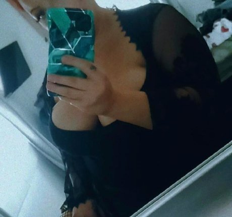 ヌード妻オンリーファンズ ホットヌード ギャラリー