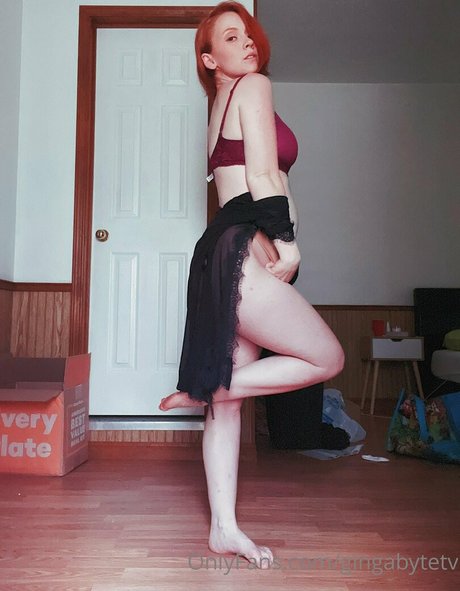 gingabytetv 最高のモデル 写真