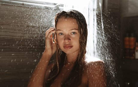 freyaannerayy スターセックス 写真