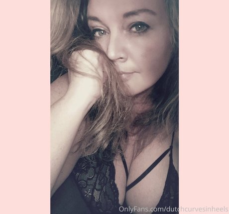 dutchcurvesinheels HD女優 写真
