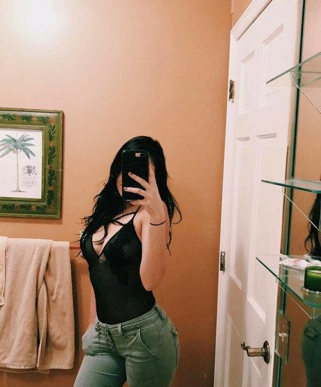 柔軟なティーンオンリーファン ホットヌード 写真