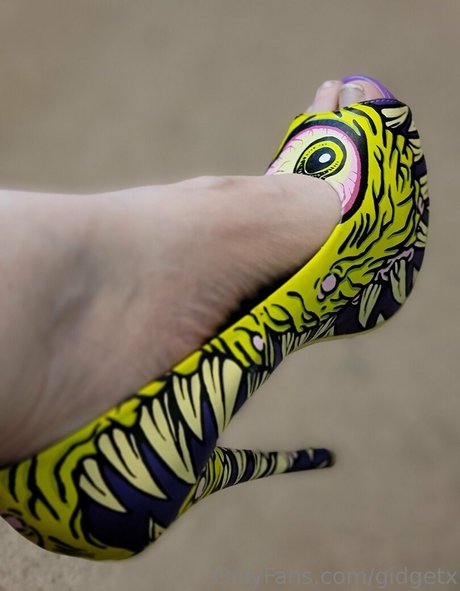 gidgetx アダルトスター アーカイブ