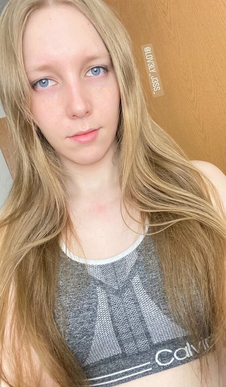 lov3ly j3ss アダルト女優 画像