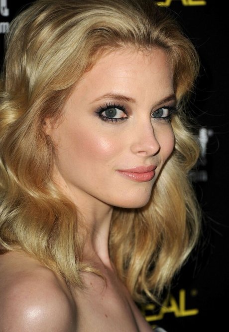 Gillian Jacobs ホットモデル 画像