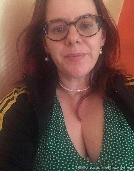 petitepantyhose アダルト女優 アーカイブ