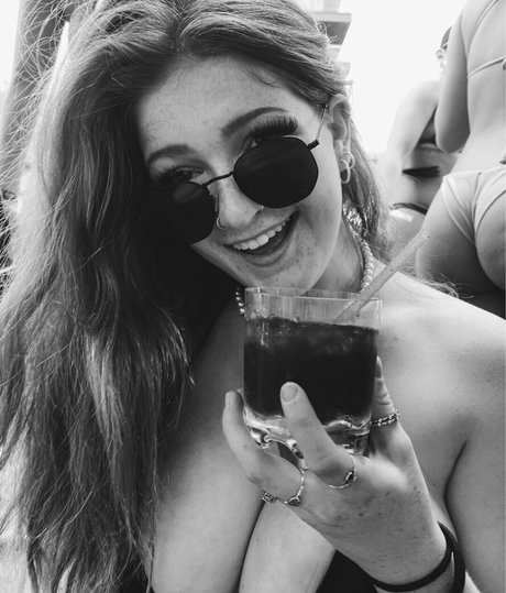 熟女アナルオンリーファンズ 無料 写真