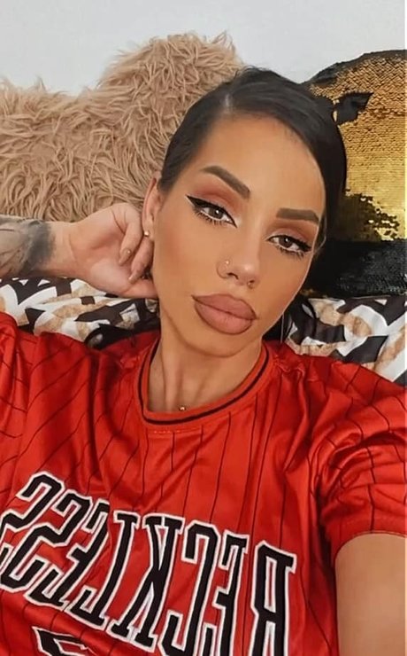 Patrisia Grebelnaia スター xxx 写真