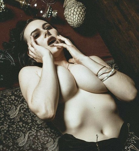 Dominoincolor ポルノモデル ギャラリー