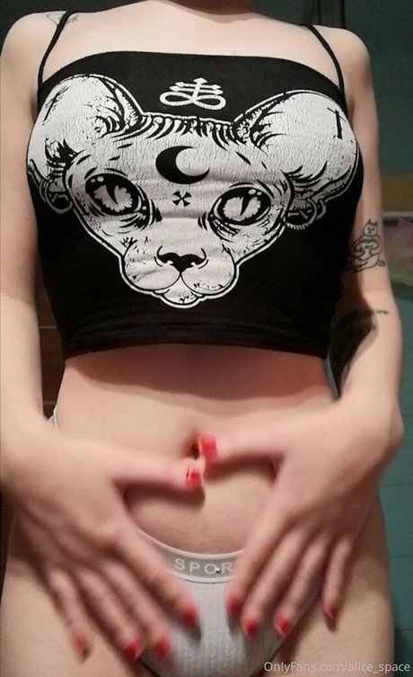 フラットオンリーファン ヌード 画像