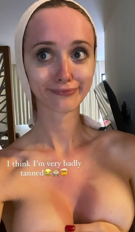 後背位オンリーファンズ ヌード 写真