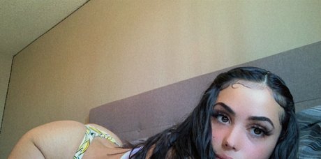 小さなおっぱいオンリーファンズ 美しいポルノ 画像