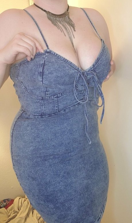 肉厚熟女オンリーファンズ 無料 アーカイブ