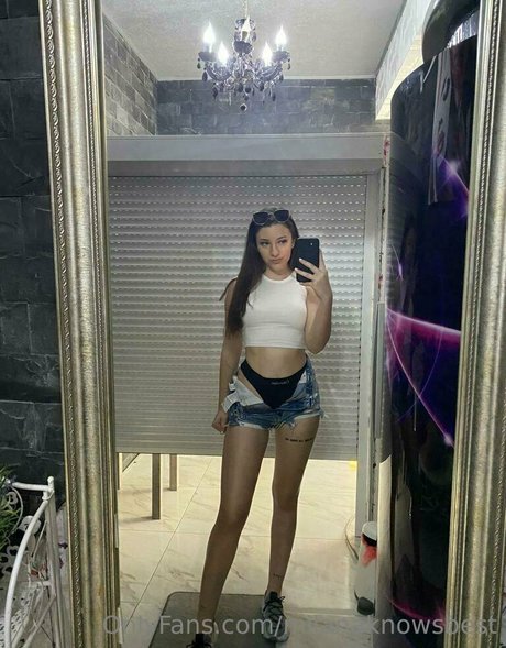 milanaknowsbest エロティックなポルノスター 写真