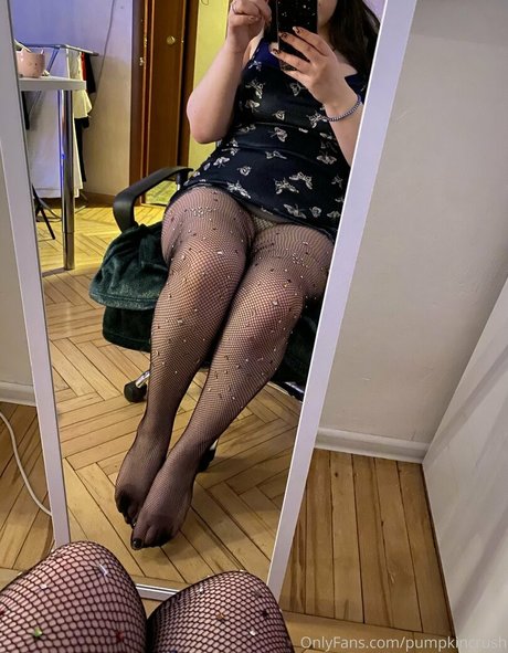 ぽっちゃりブルネットオンリーファンズ セックス 写真