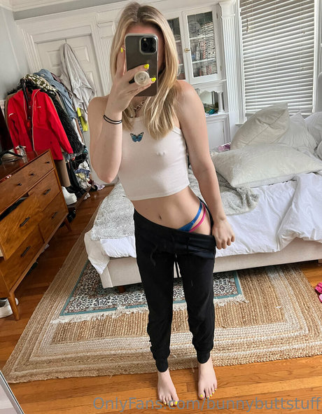 BunnyButtStuff スター ヌード 写真