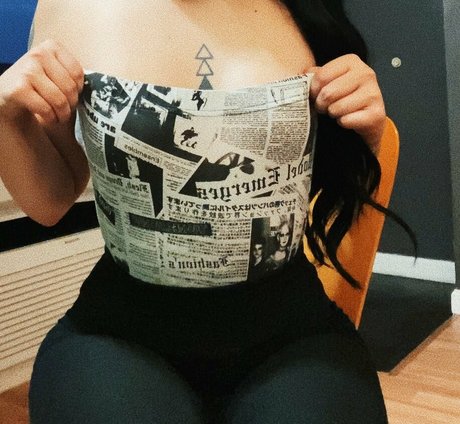 dumbasspisces 最高のモデル 写真