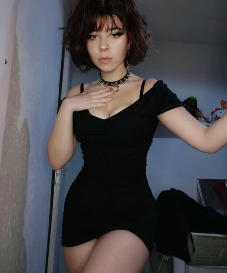 Violet Fox アダルトスター アーカイブ