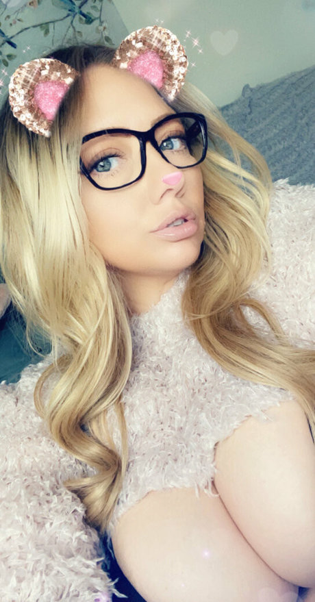 バン・オンリーファンズ 限定 写真