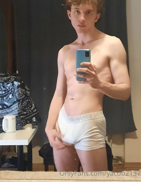 yacob2137 ポルノモデル 写真