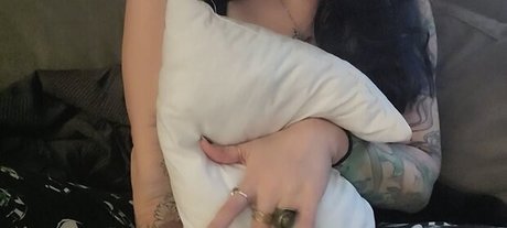 巨大ディルドオンリーファンズ ホットセクシー 写真