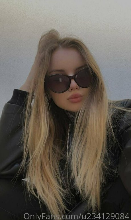 flora belll 最高のモデル ギャラリー