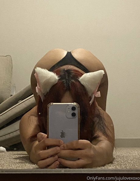 ティーンフィンガリングオンリーファンズ 無料 写真