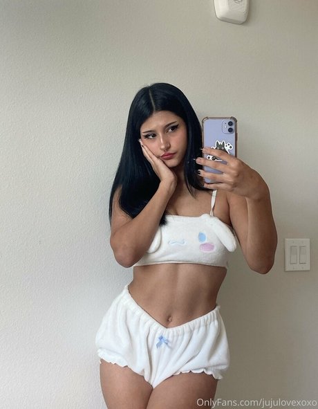 jujulovexoxo ポルノスター 素敵 画像