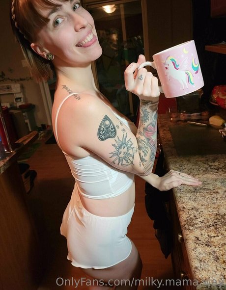 milky mama way スター ヌード 写真