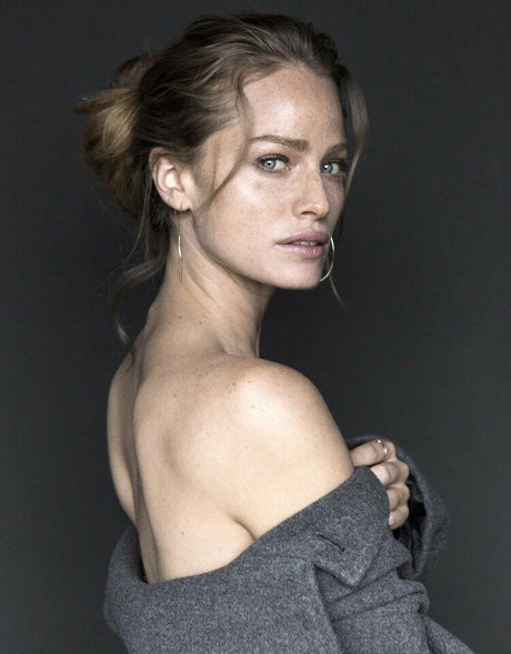 Yaara Benbenishty 裸のモデル 写真