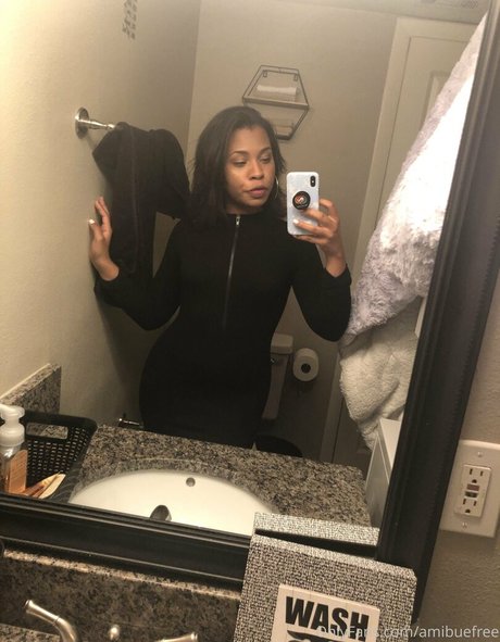 amibuefree 美しいスター ギャラリー