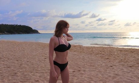 Lorinefairy ポルノスター 美しい 写真